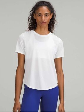 Lululemon High-Neck Running and Training T-Shirt Size 6